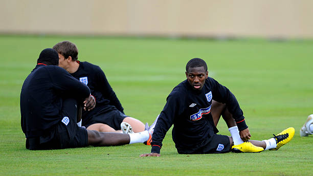 场的年轻球 场的年轻球